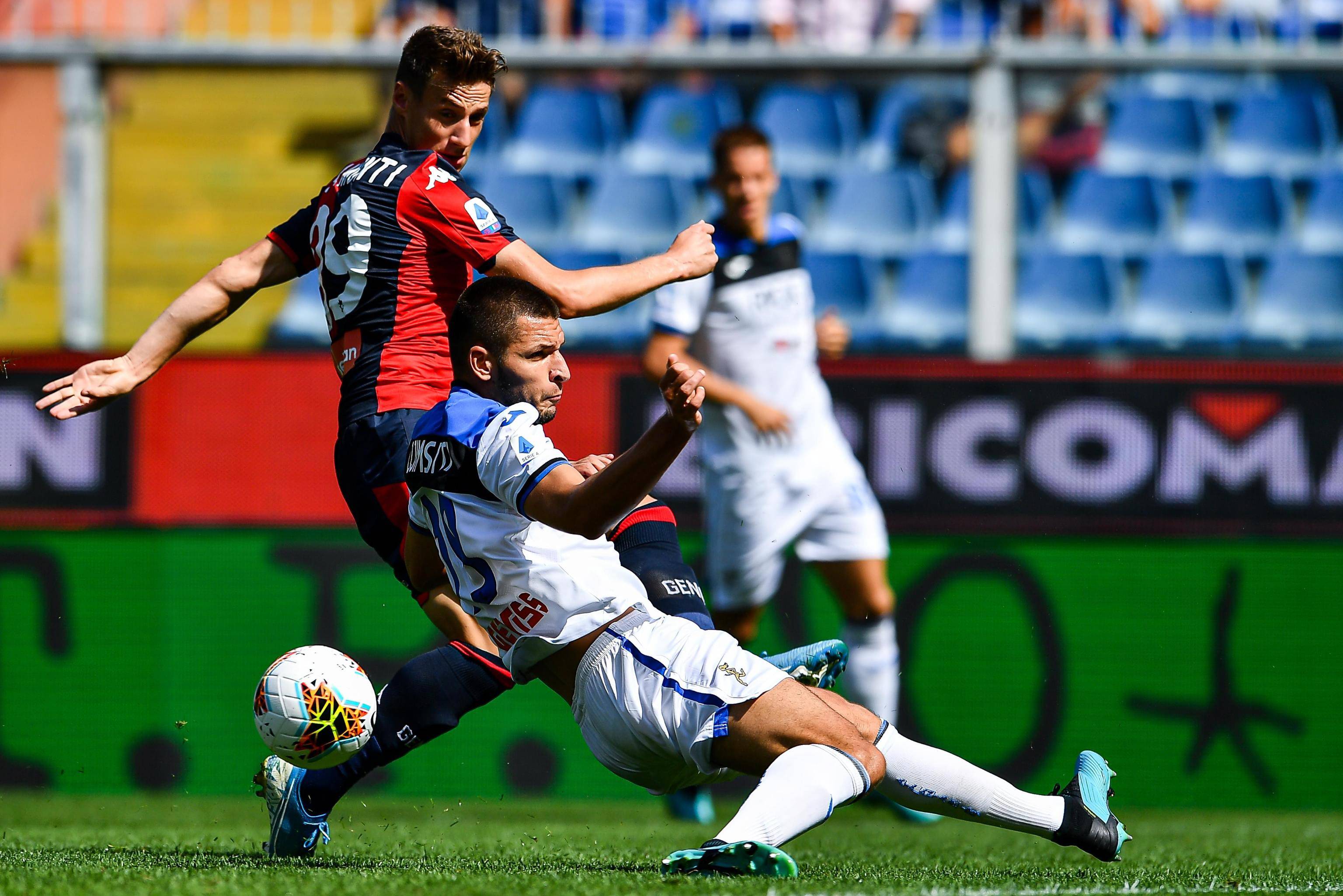 世界足球队在赛场上展现出色实力 世界足球队在赛场上展现出色实力