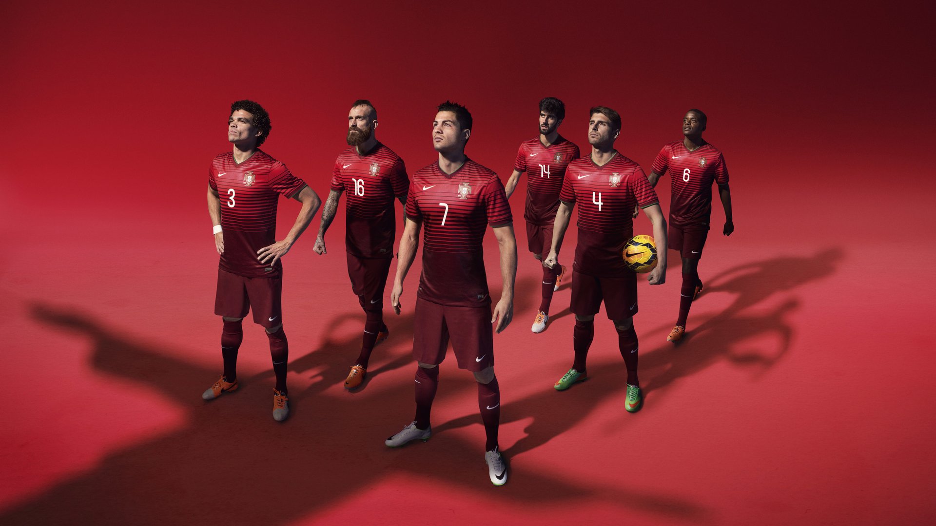 DB官方网站-总决赛之夜，当舞台无限大，德文·布克的光芒便越发明亮